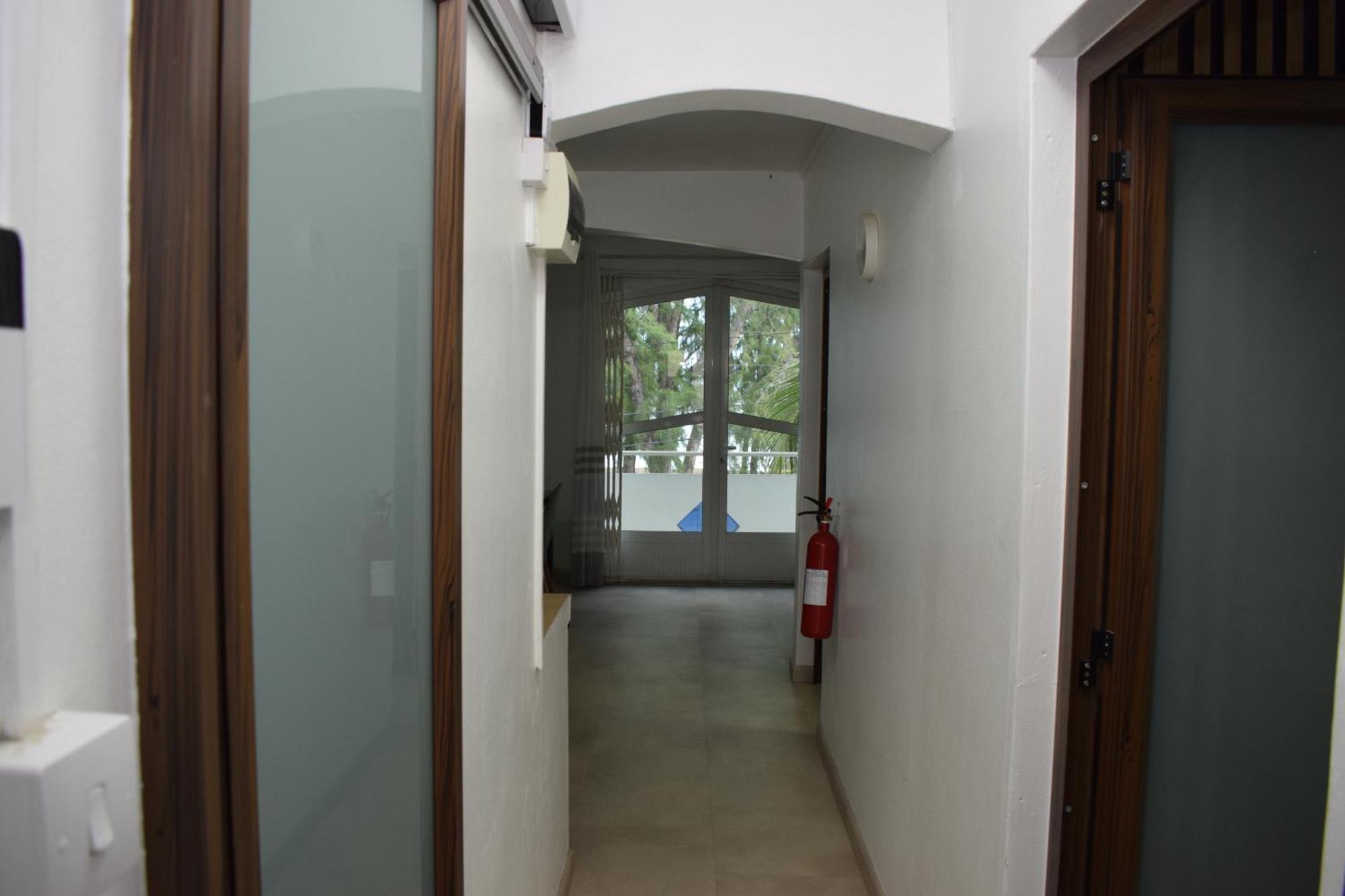 Sea Front Apartment Villa Flic-en-Flacq Esterno foto